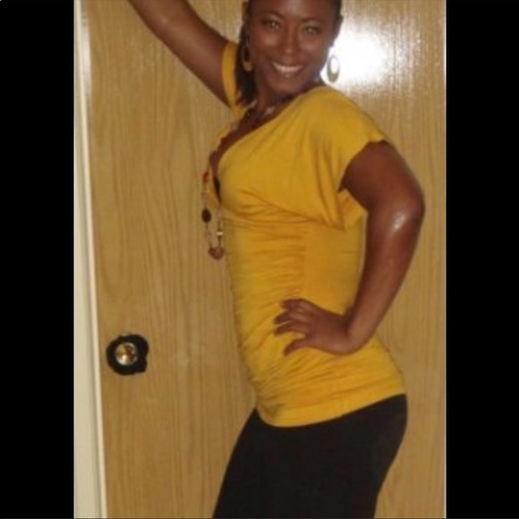 2 X THE PRICE OF 1 CUTE TOPS - Picture 4 of 8